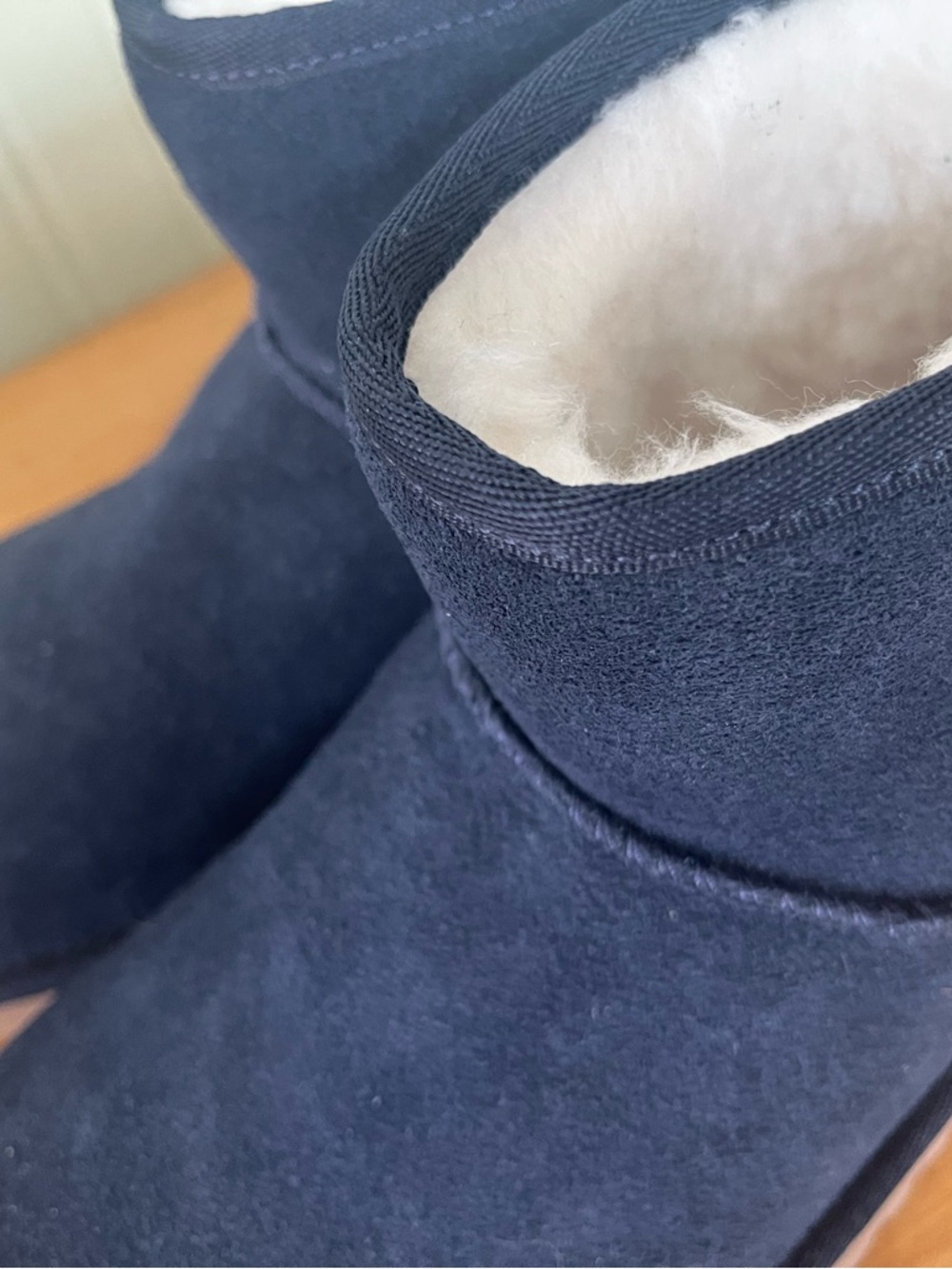 Koolaburra by UGG Suede Cozy Ankle Boots NWT - Picture 2 of 8